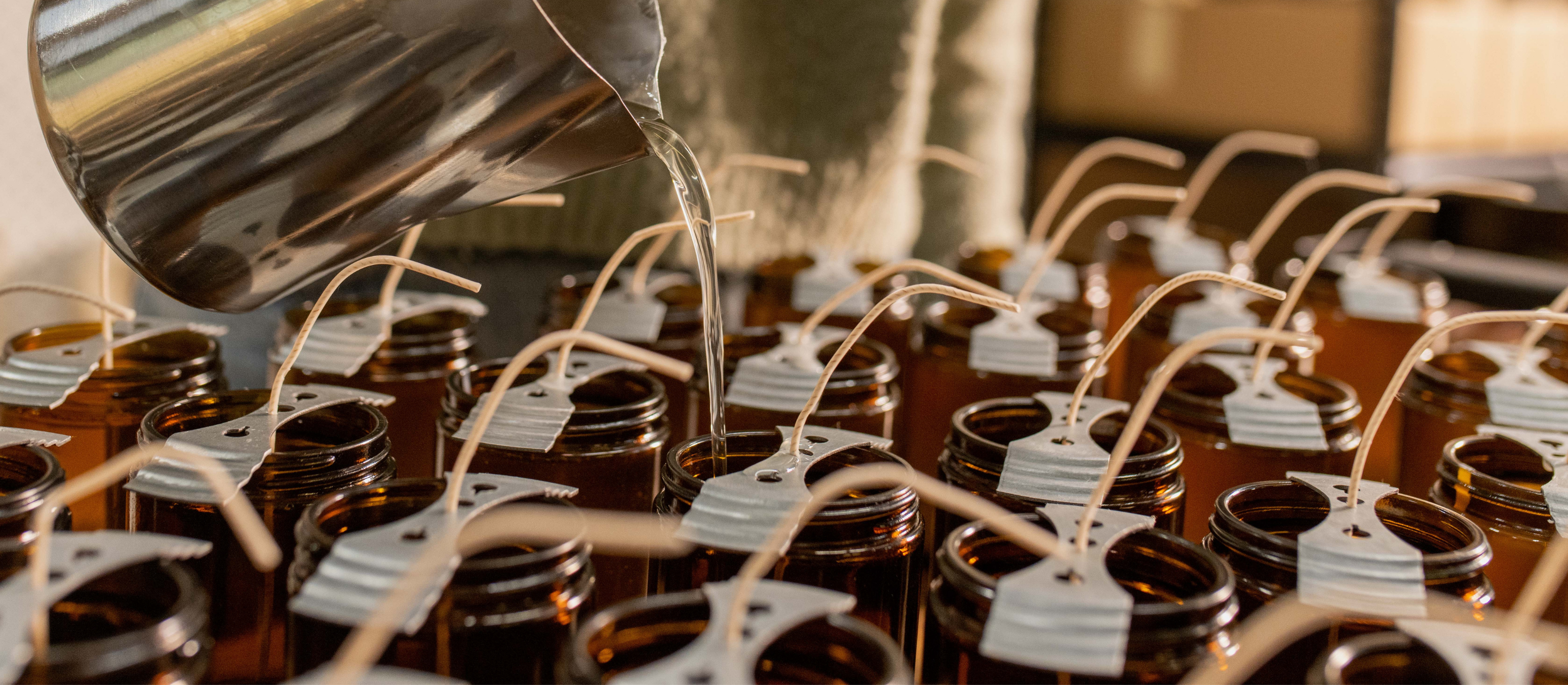 Web_Banner_Hand_Poured.png