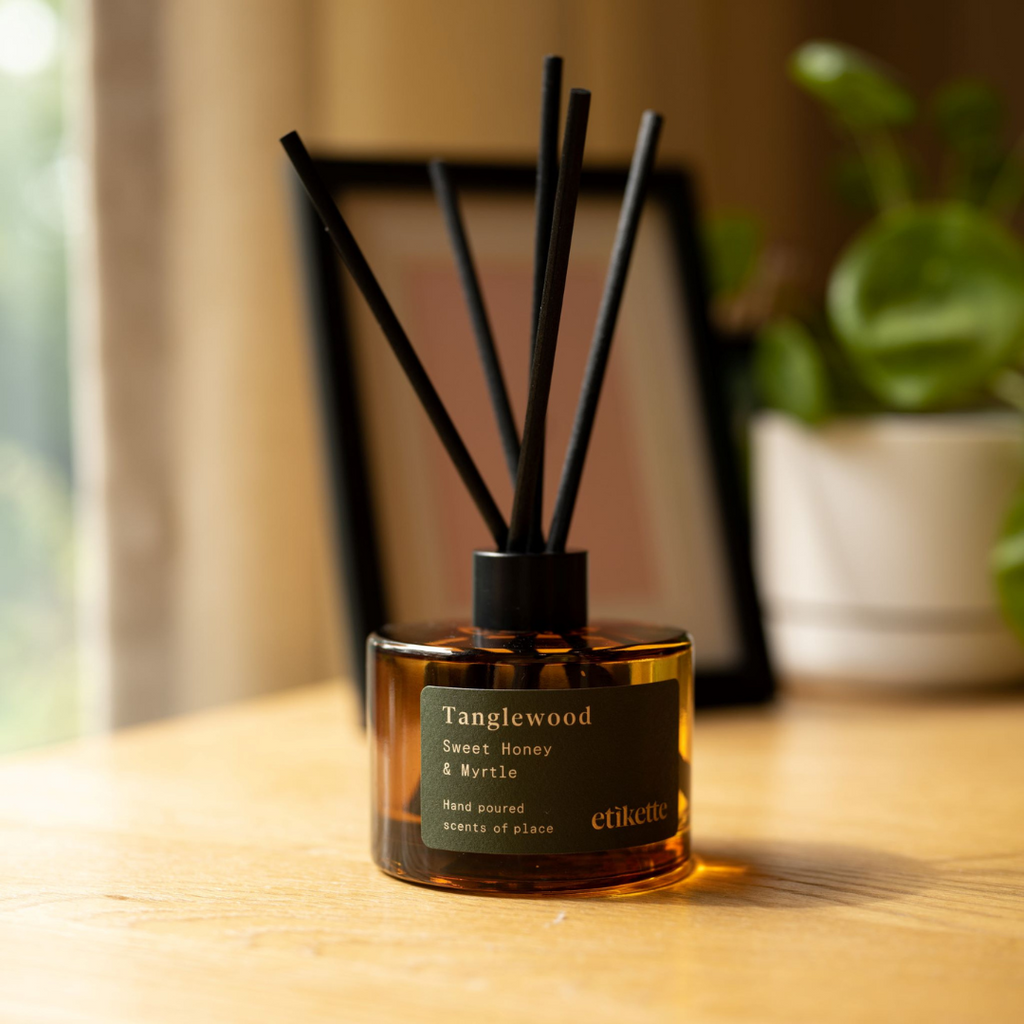 'Tanglewood' Eco Reed Diffuser in Sweet Honey & Myrtle 200ml– etikette